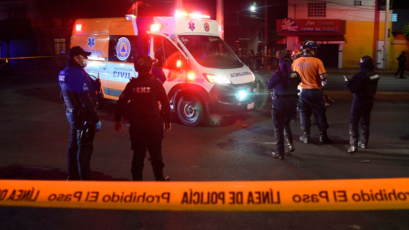 Al menos dos personas pierden la vida tras ser arrolladas por patrulla de Tránsito, en Irapuato, Guanajuato