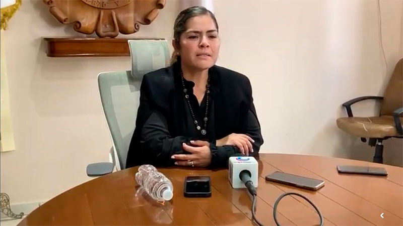 Entre lágrimas, alcaldesa de Apaseo el Alto condena asesinato del secretario Alejandro Roaro: “Fue un acto vil y cobarde”