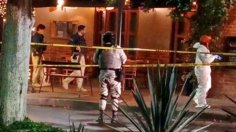 Ultiman a hombre dentro de restaurante en Celaya, Guanajuato