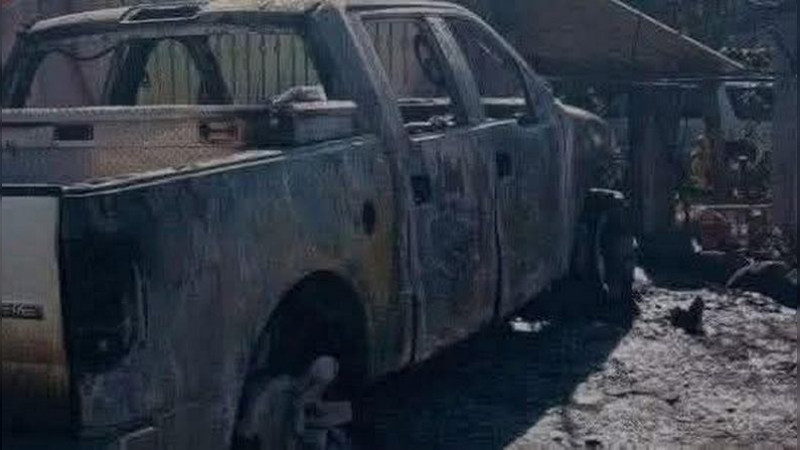 Encuentran a un hombre calcinado junto a su vehículo tras ataque armado en Yuriria, Guanajuato