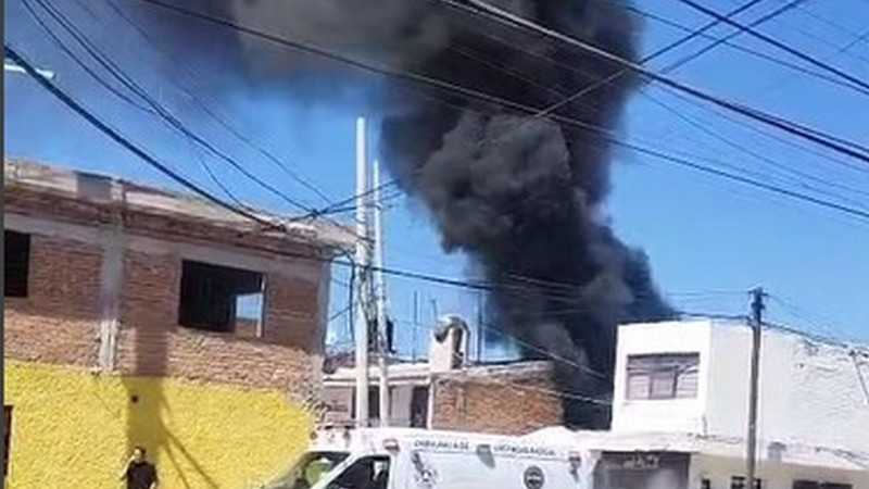 Se incendia vivienda en Celaya, Guanajuato