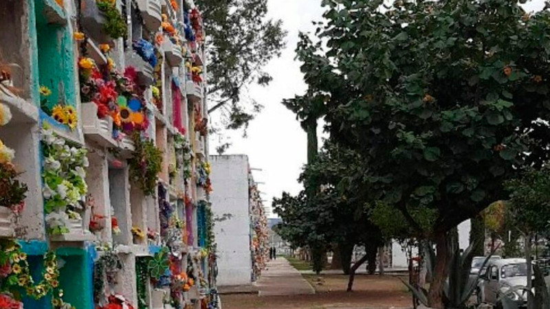 Obligan a joven a pasar 4 días escondida en panteón de Guanajuato; pedían rescate a su familia