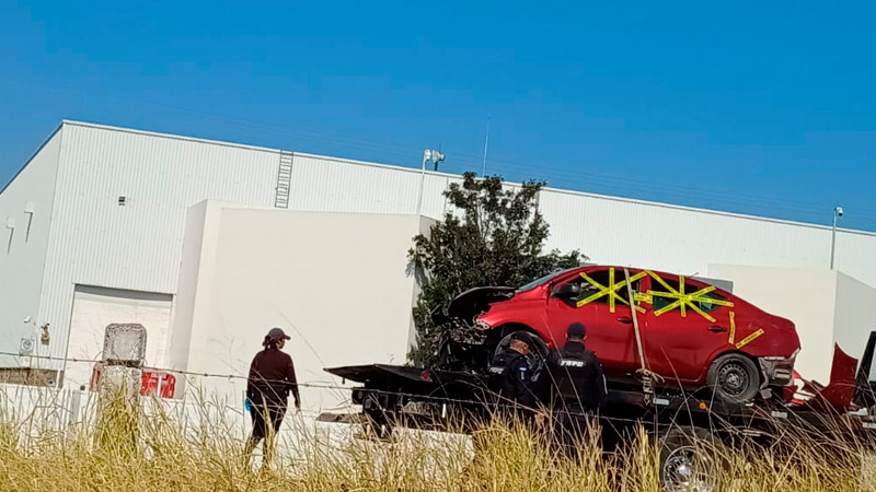 Ultiman a un hombre sobre el libramiento de Celaya, Guanajuato