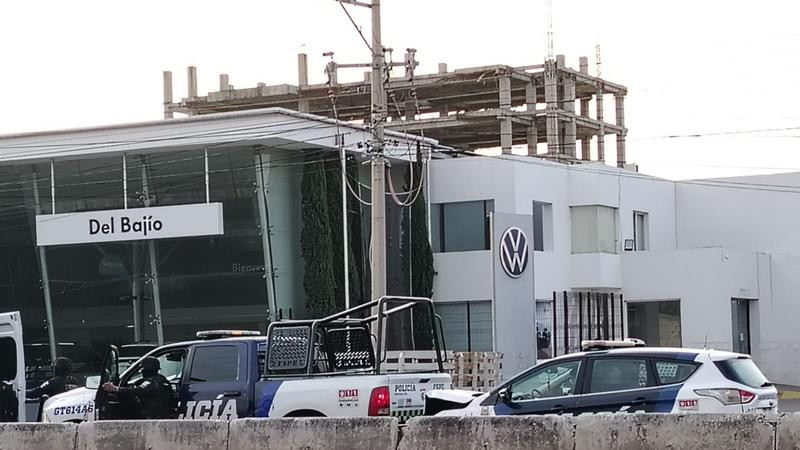 Policía de Celaya sufre accidente vial en la carretera Panamericana