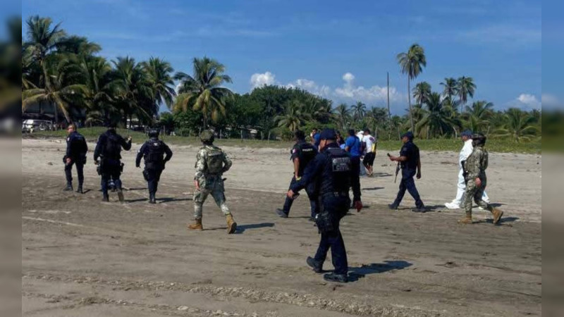 Turista de Guanajuato muere ahogado en Playa Tortuga en Lázaro Cárdenas, Michoacán